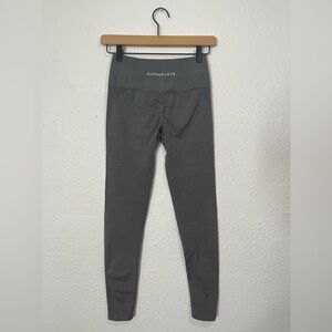 ALPHALETE Amplify Ruched Butt Leggings Size Small